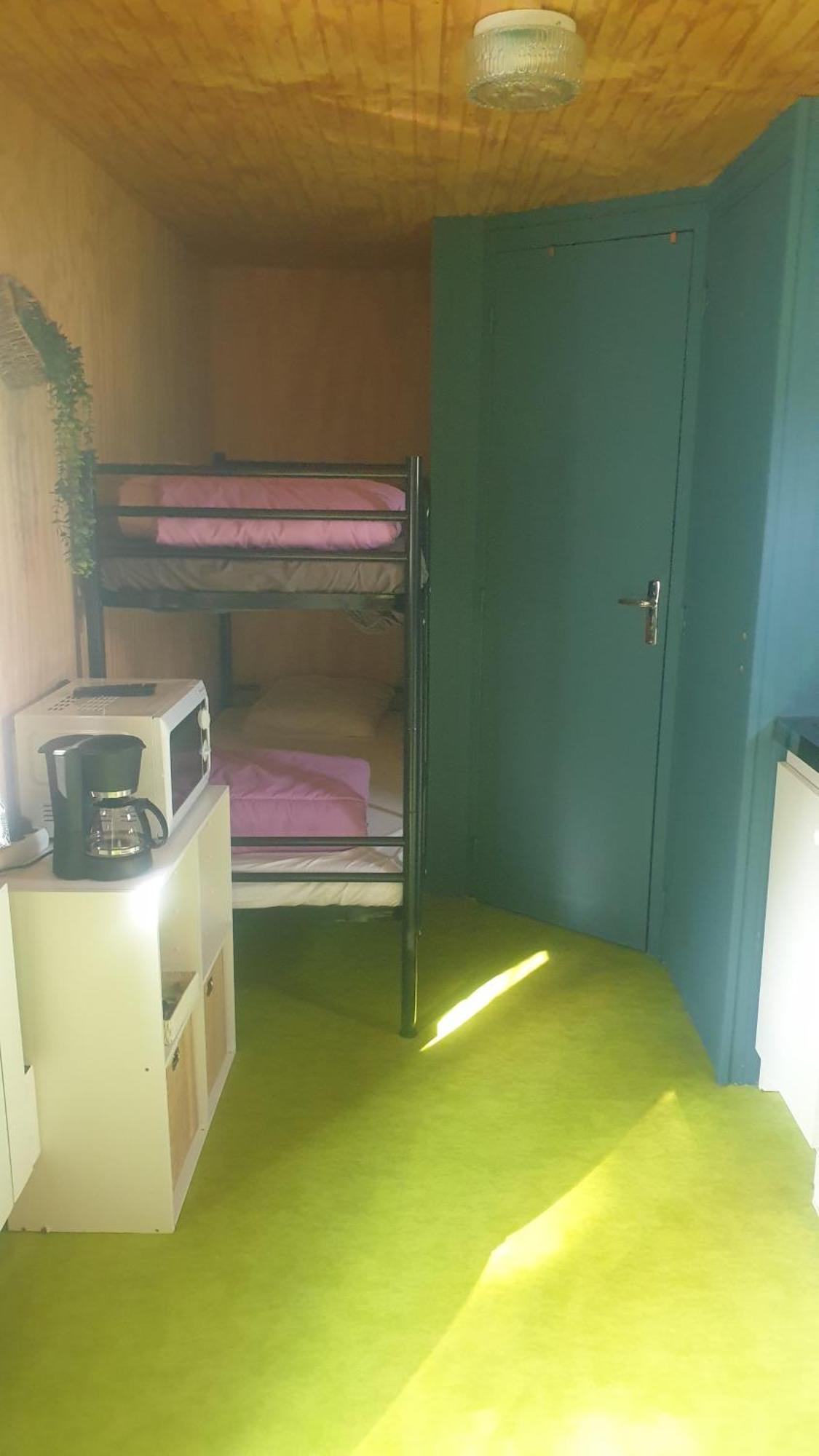 Logement Insolite Au Coeur De L'Auvergne Rochefort-Montagne Ngoại thất bức ảnh